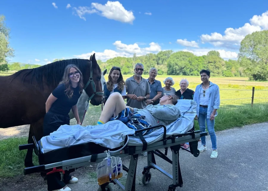 Transport solidaire assuré par Ambulance Dromoise pour une association locale